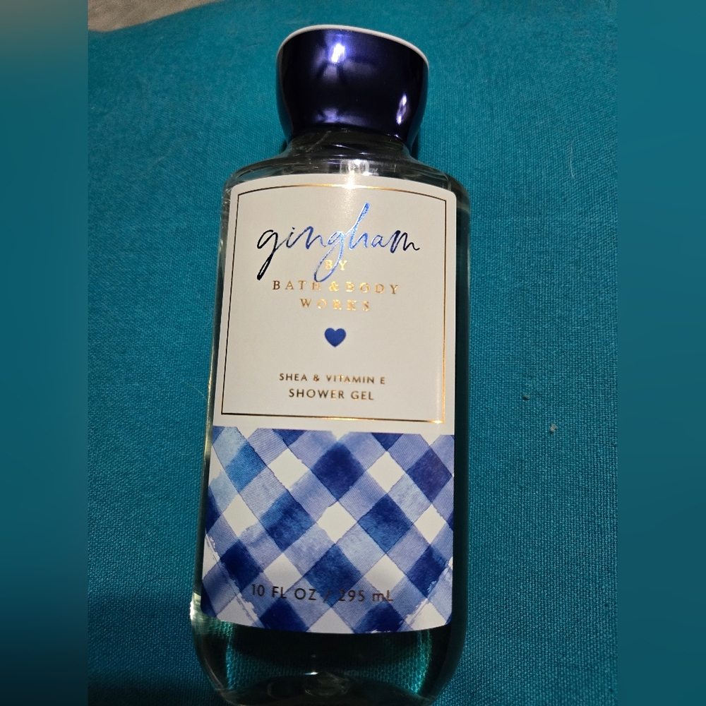 ** SOLD ** Gingham Shower Gel by Bath & Body Works. Brand New.